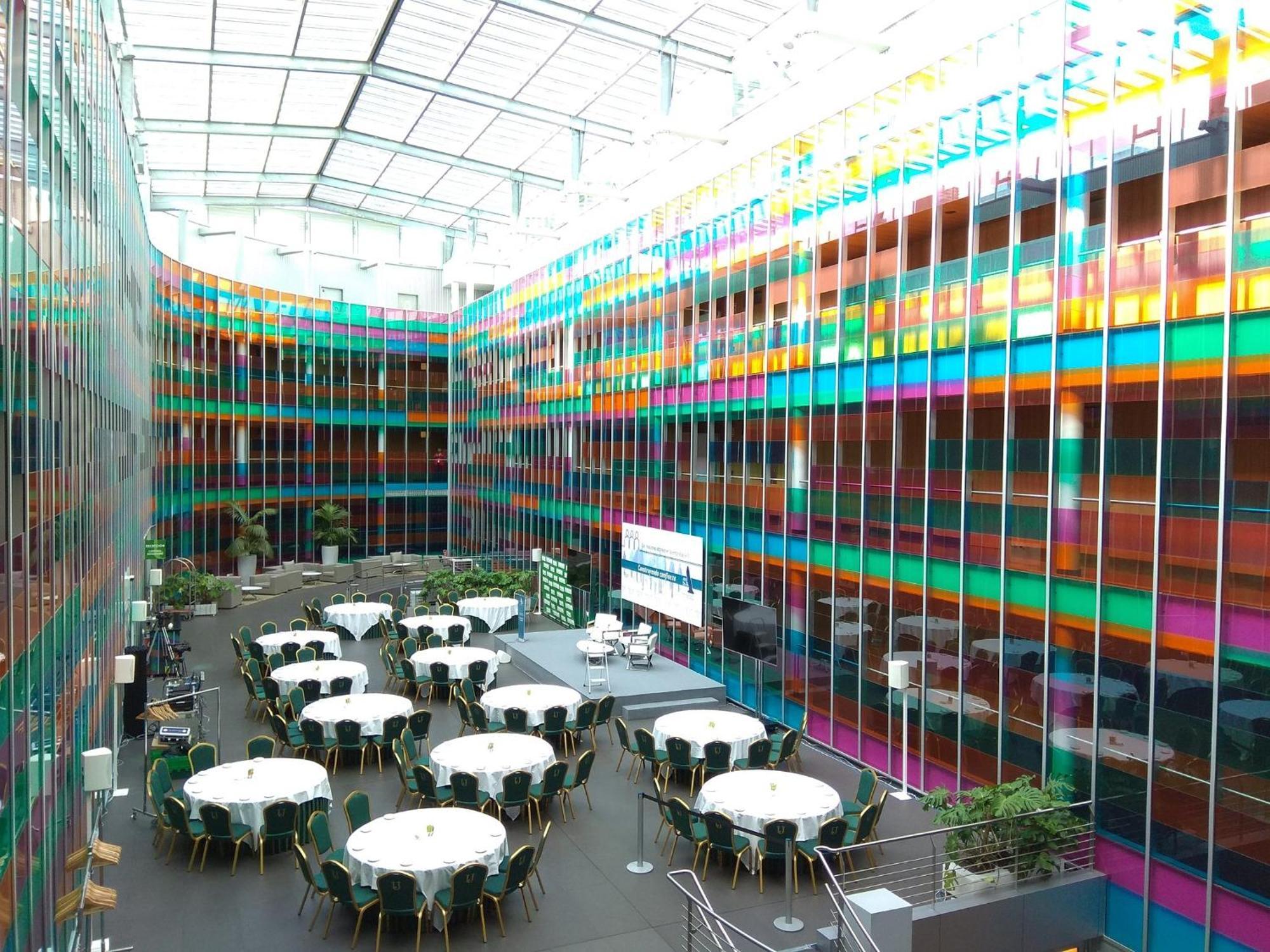 Hotel Jardines De Uleta Suites Vitoria-Gasteiz Exteriör bild