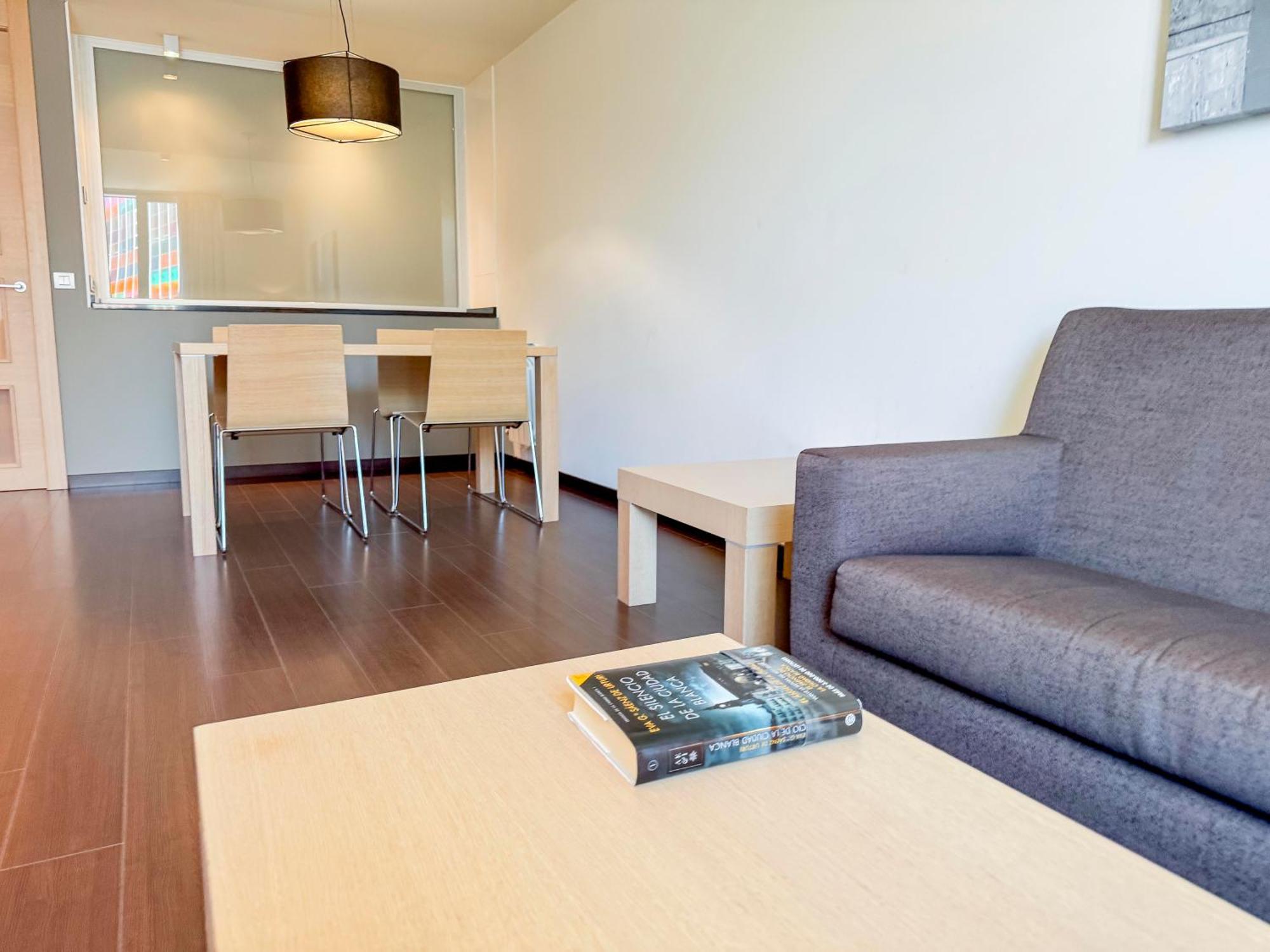 Hotel Jardines De Uleta Suites Vitoria-Gasteiz Exteriör bild
