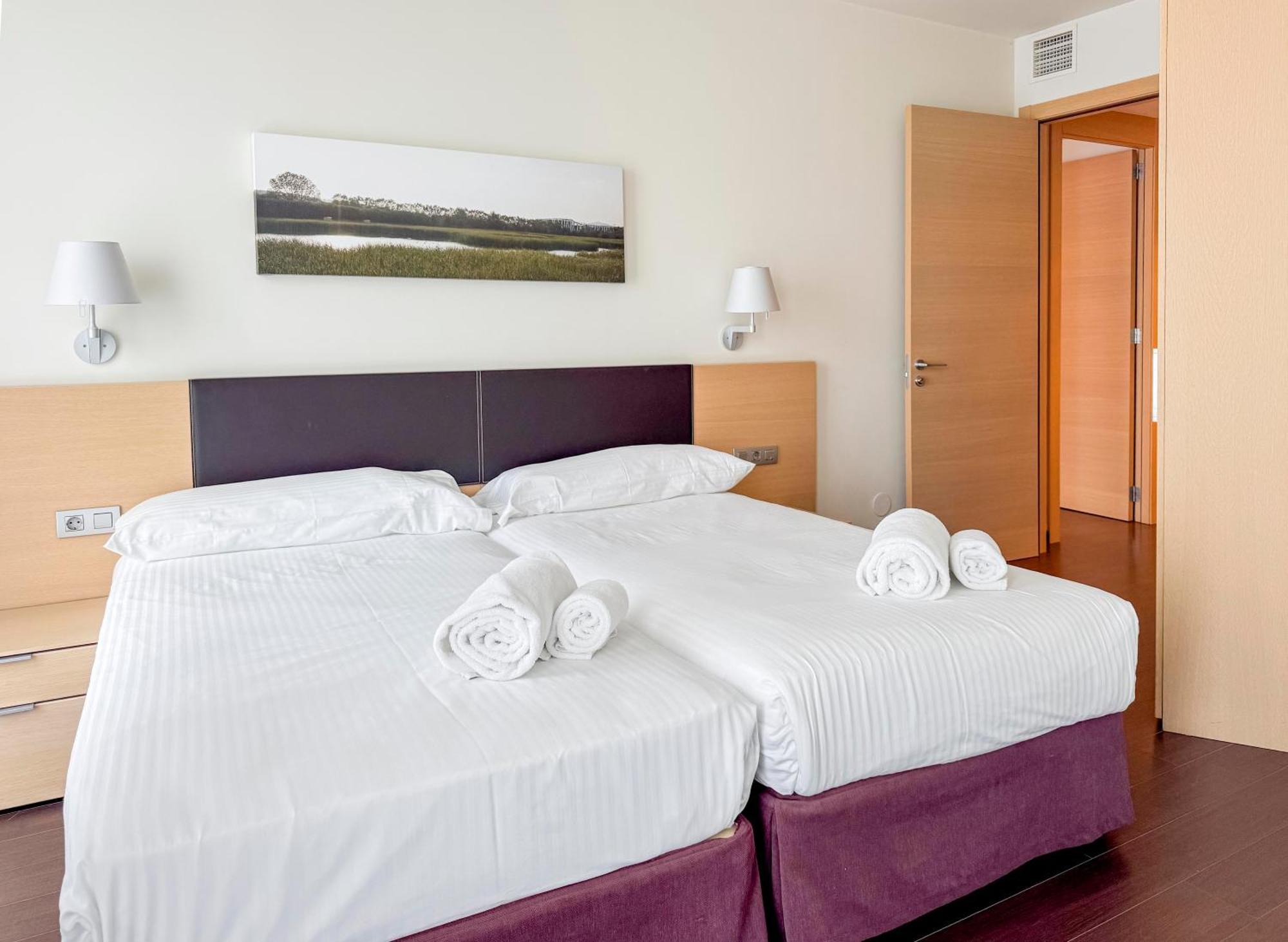 Hotel Jardines De Uleta Suites Vitoria-Gasteiz Exteriör bild