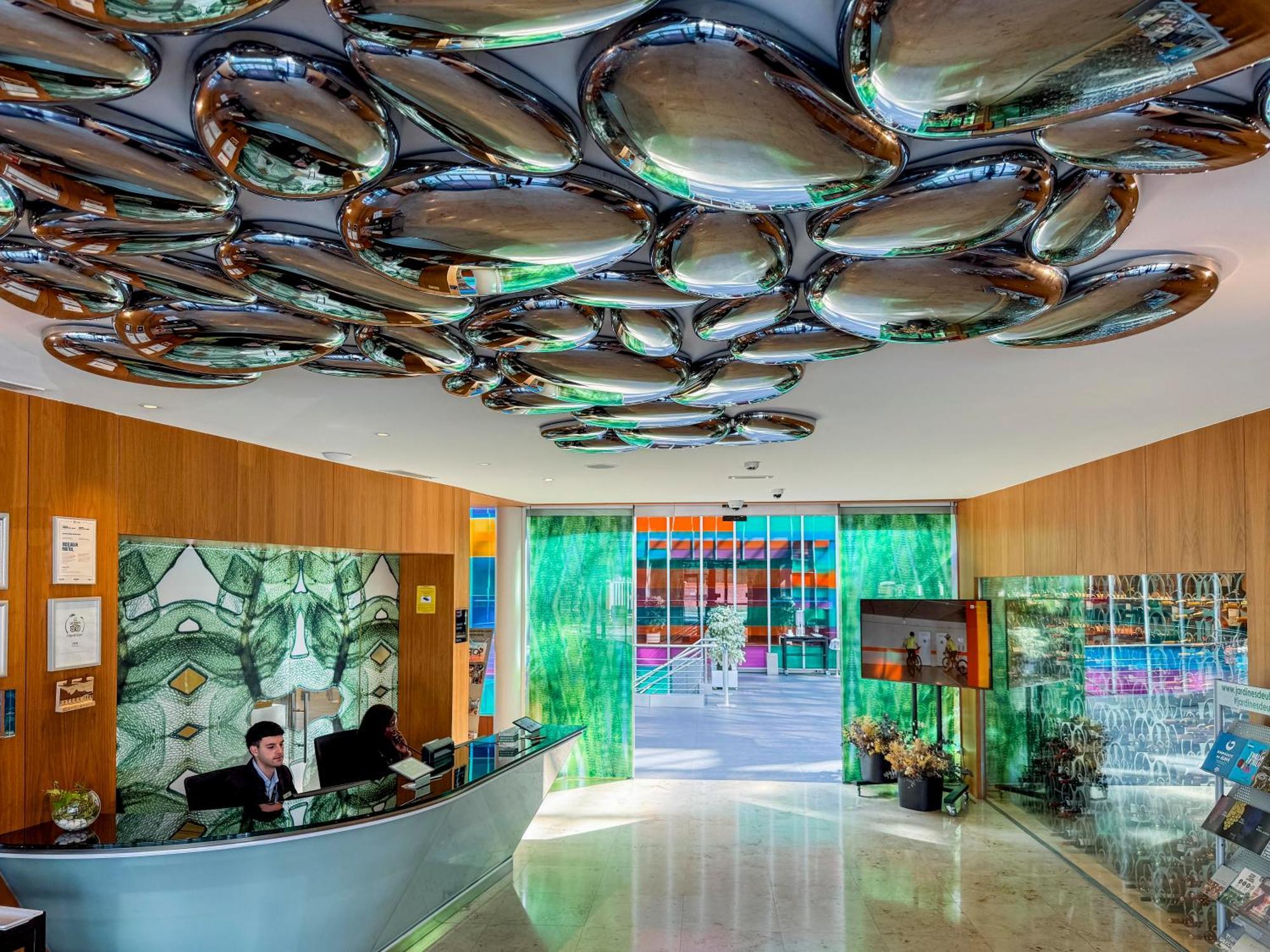 Hotel Jardines De Uleta Suites Vitoria-Gasteiz Exteriör bild